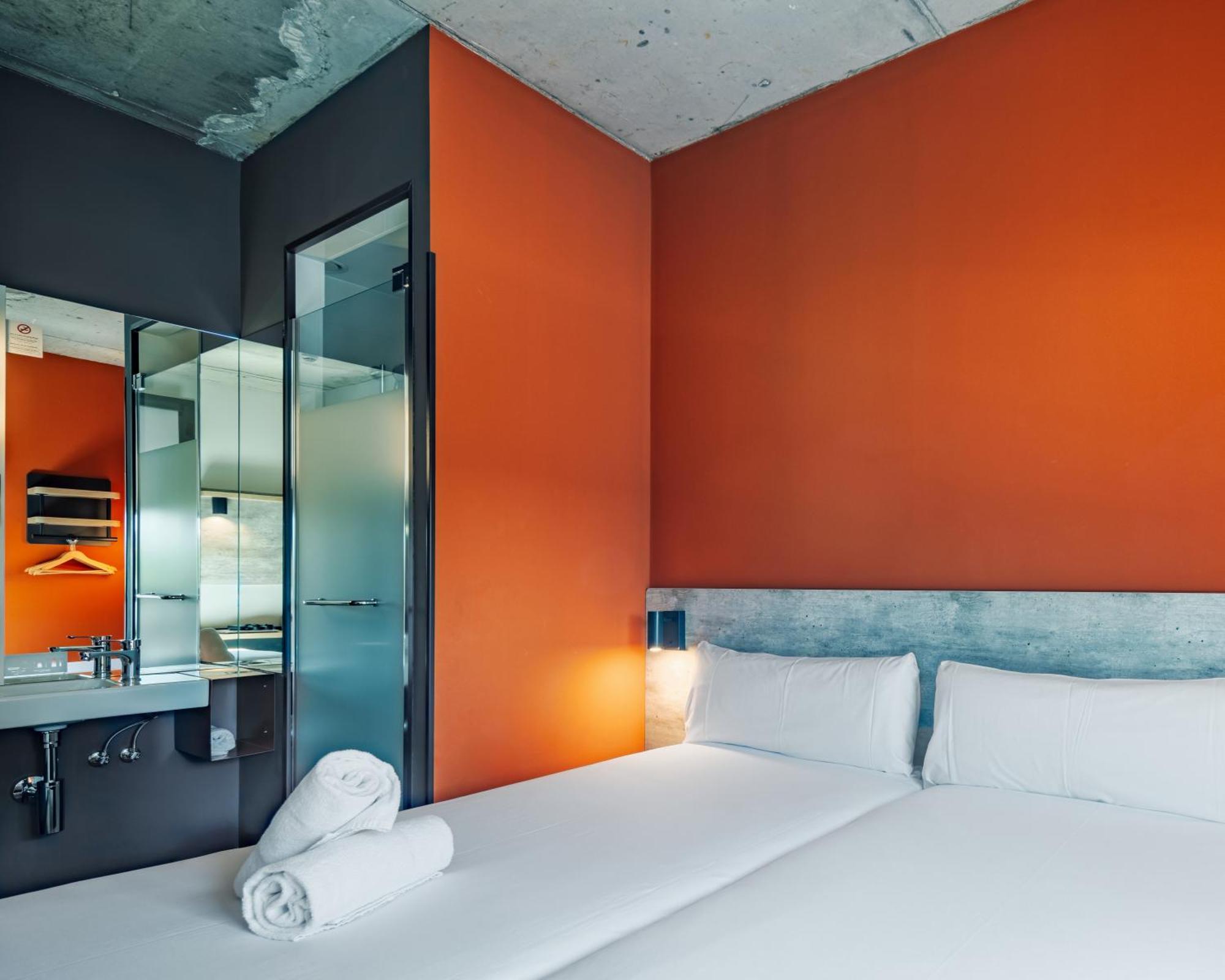 Ibis Budget Madrid Aeropuerto Bagian luar foto
