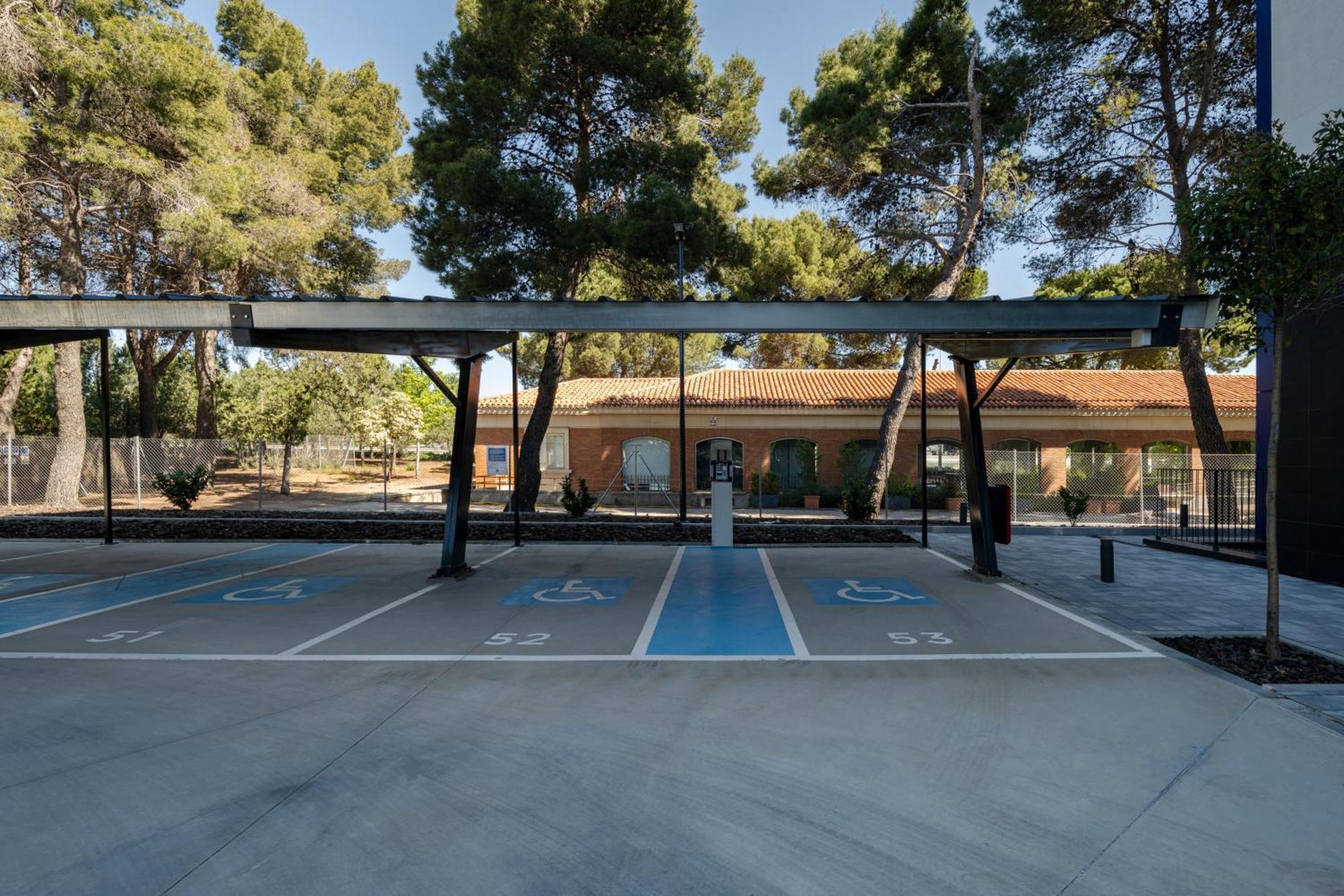 Ibis Budget Madrid Aeropuerto Bagian luar foto